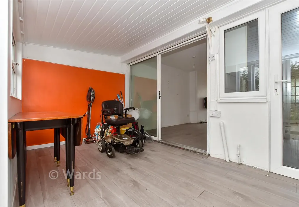 Garden Room - Yew Tree Gardens, Birchington, Kent - Wards of Kent