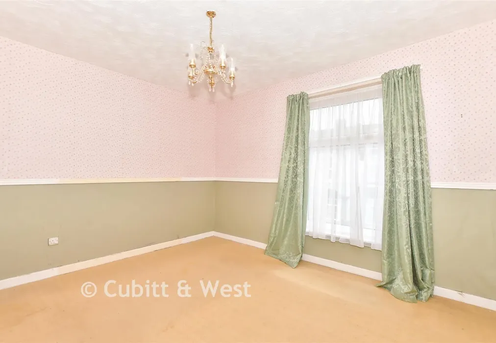 Bedroom 1 - Emsworth Road, Portsmouth, Hampshire - Wards of Kent
