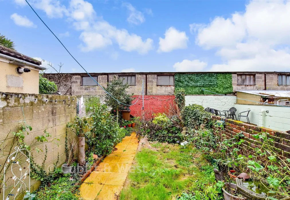 Rear Garden - Emsworth Road, Portsmouth, Hampshire - Wards of Kent