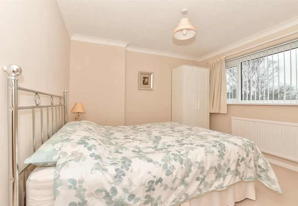 Bedroom 2 - Beacon Walk, Tenterden, Kent - Wards of Kent