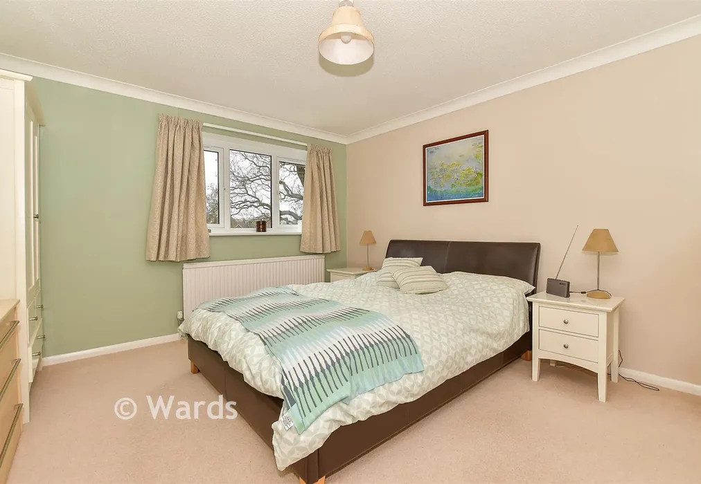 Bedroom 1 - Beacon Walk, Tenterden, Kent - Wards of Kent