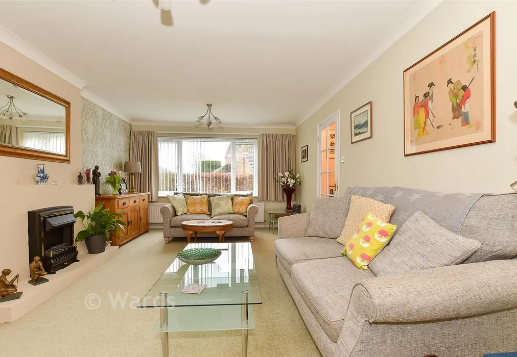 Lounge - Beacon Walk, Tenterden, Kent - Wards of Kent