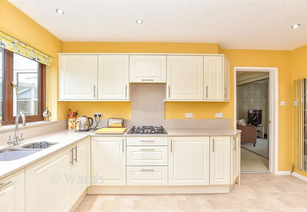 Kitchen - Beacon Walk, Tenterden, Kent - Wards of Kent
