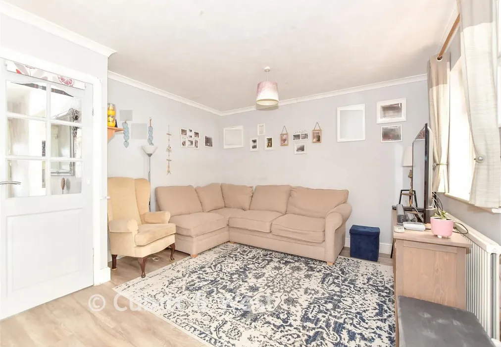 Lounge/Diner - Bersted Street, Bognor Regis, West Sussex - Wards of Kent