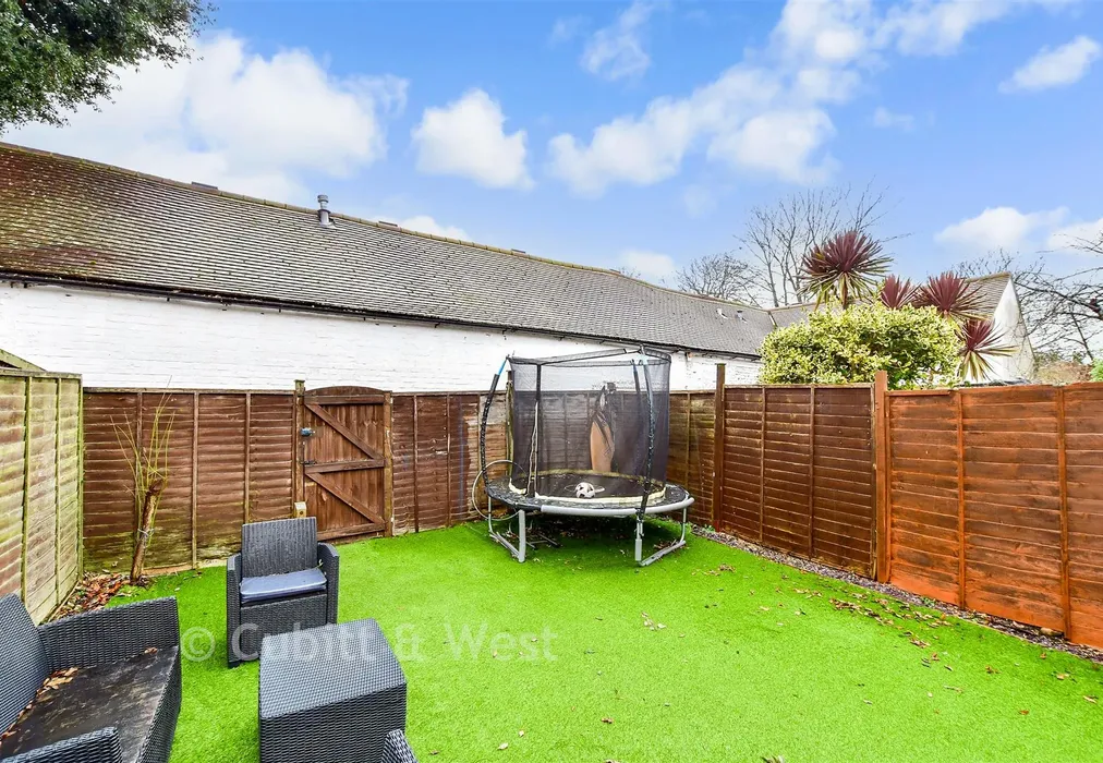 Rear Garden - Bersted Street, Bognor Regis, West Sussex - Wards of Kent