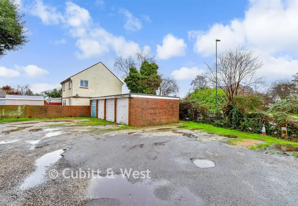 Driveway/Parking - Bersted Street, Bognor Regis, West Sussex - Wards of Kent