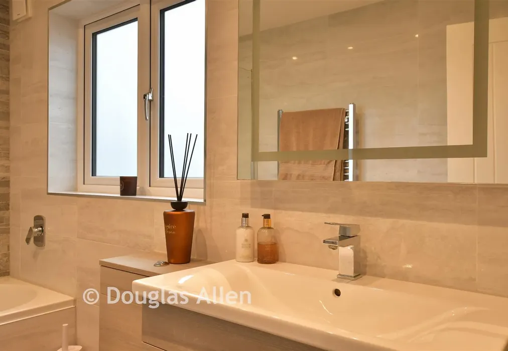 Internal Lifestyle Photograph - Ingreway, Harold Wood, Romford, Essex - Wards of Kent