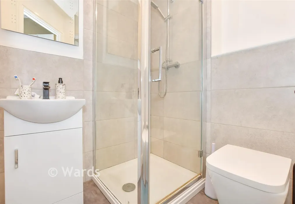 En-Suite Shower Room - Mercer Close, Larkfield, Kent - Wards of Kent