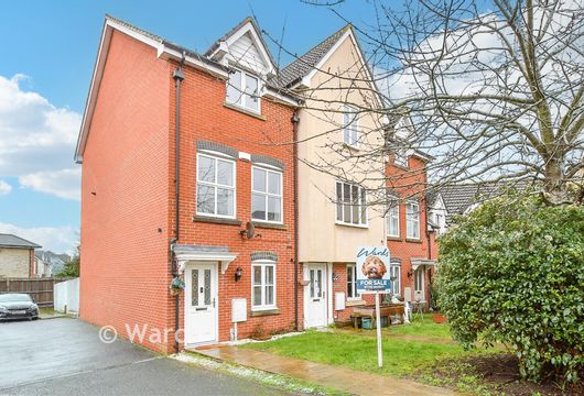 Mercer Close, Larkfield, Kent - Wards of Kent