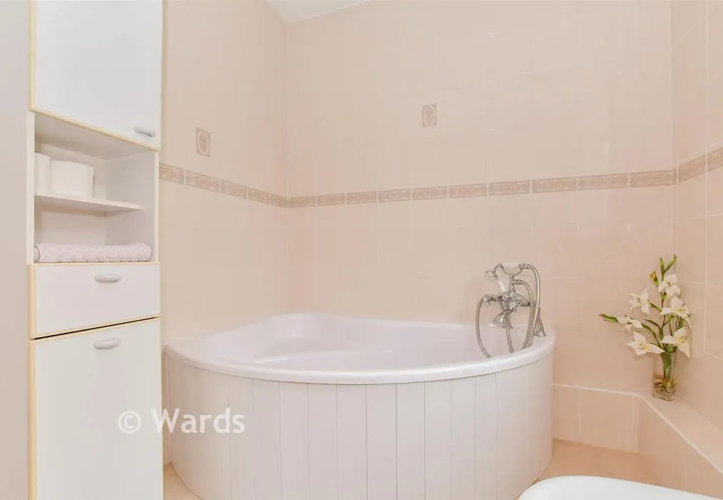 En-Suite Bathroom - Chestfield Road, Chestfield, Whitstable, Kent - Wards of Kent