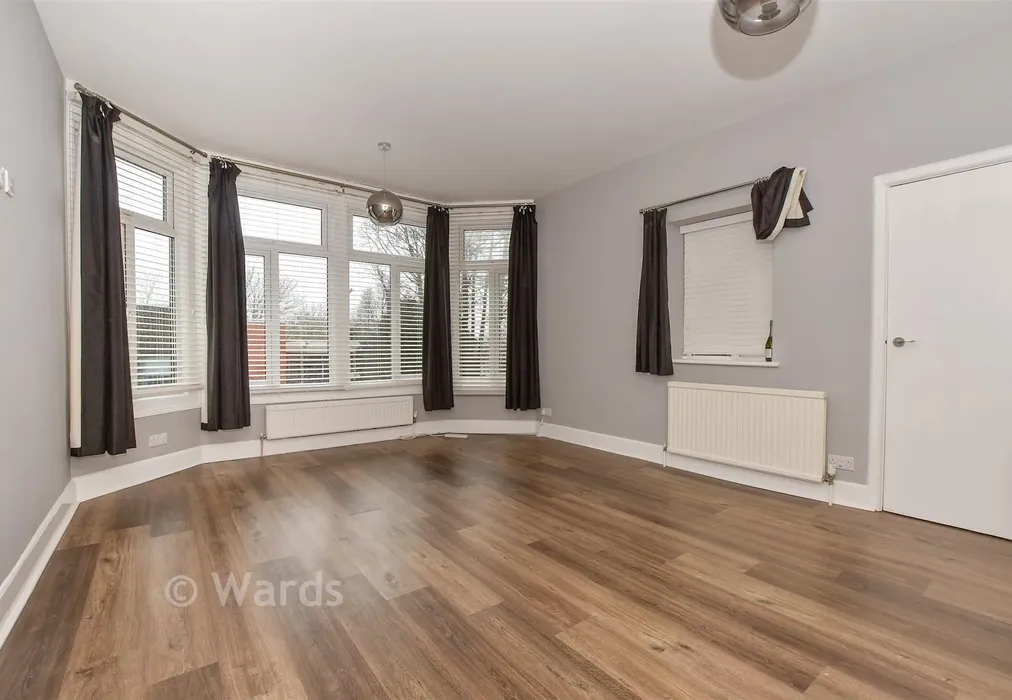 Bedroom 1 - Park Avenue, Dover, Kent - Wards of Kent