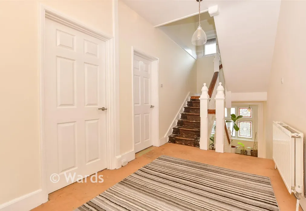 Landing - Park Avenue, Dover, Kent - Wards of Kent