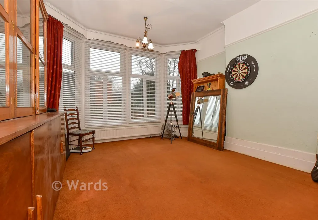 Drawing Room - Park Avenue, Dover, Kent - Wards of Kent