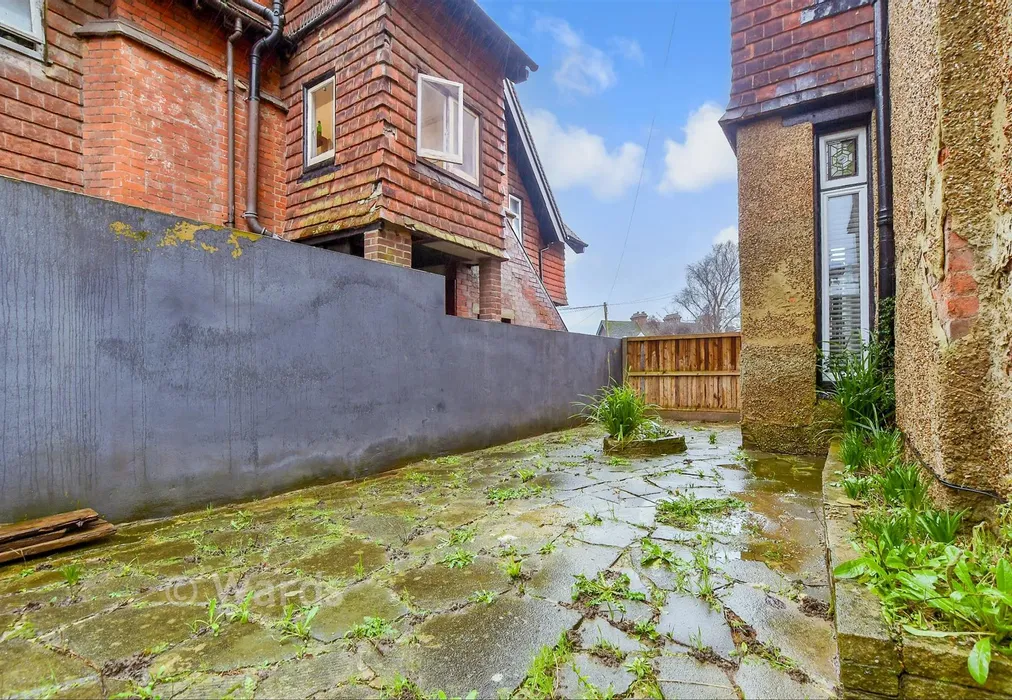 Patio / Decking - Park Avenue, Dover, Kent - Wards of Kent