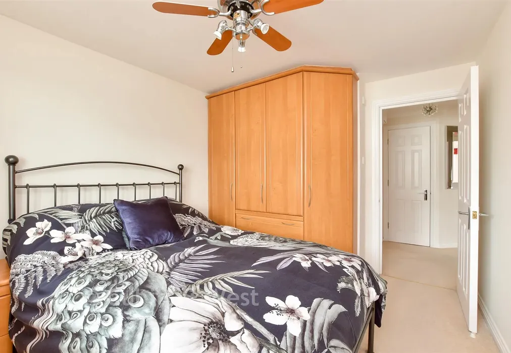 Bedroom 3 - The Strand, Brighton Marina Village, Brighton, East Sussex - Wards of Kent