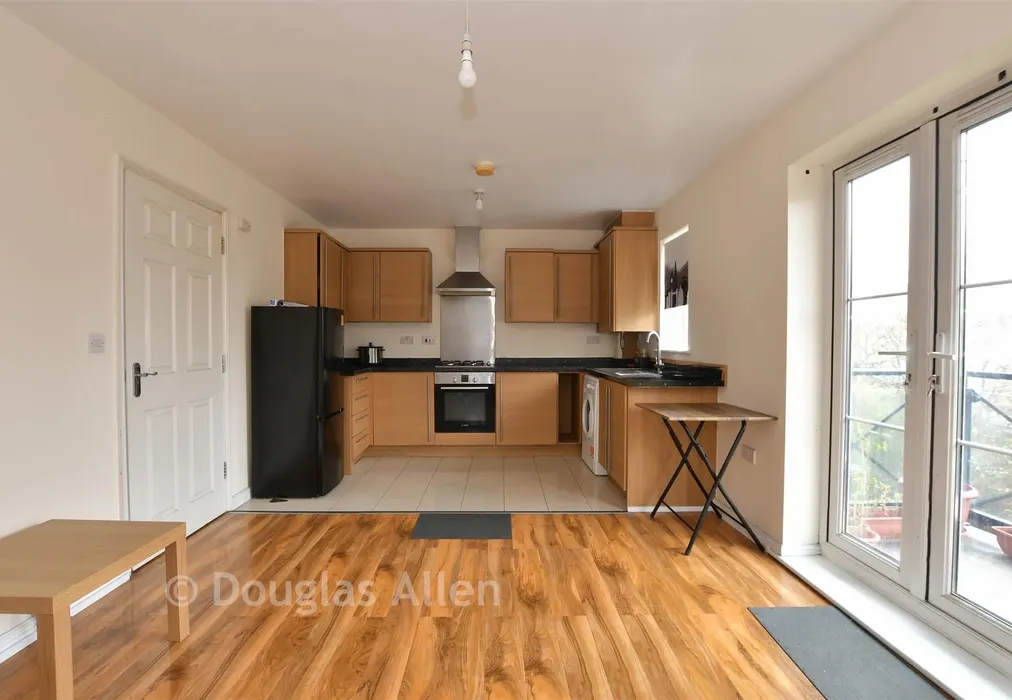 Lounge/Kitchen /Dining Room - Piper Way, Ilford, Essex - Wards of Kent