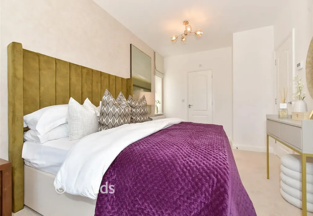 Bedroom 1 - Richmond Park, Whitfield, Dover, Kent - Wards of Kent
