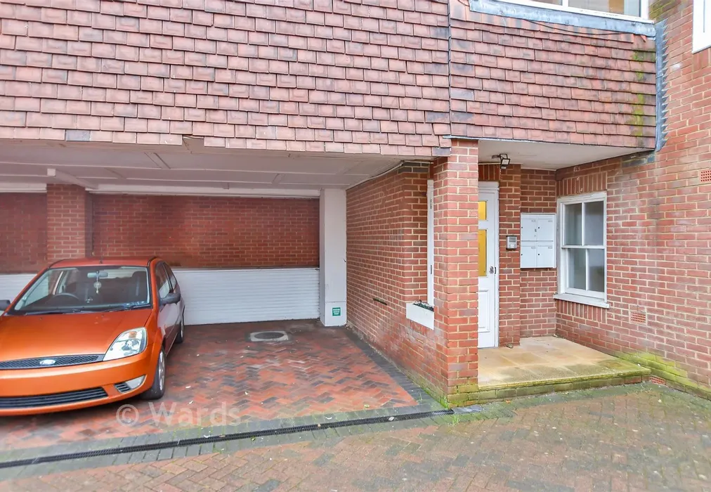 Driveway/Parking - Fairview Road, Sittingbourne, Kent - Wards of Kent