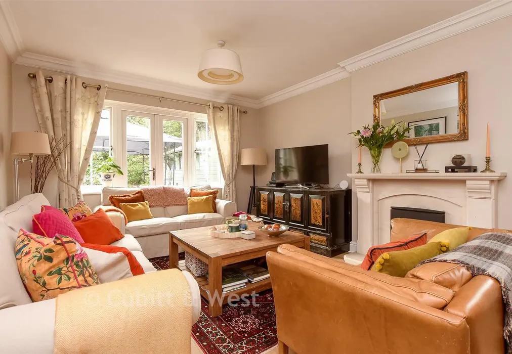 Lounge - West Meads, Horley, Surrey - Wards of Kent