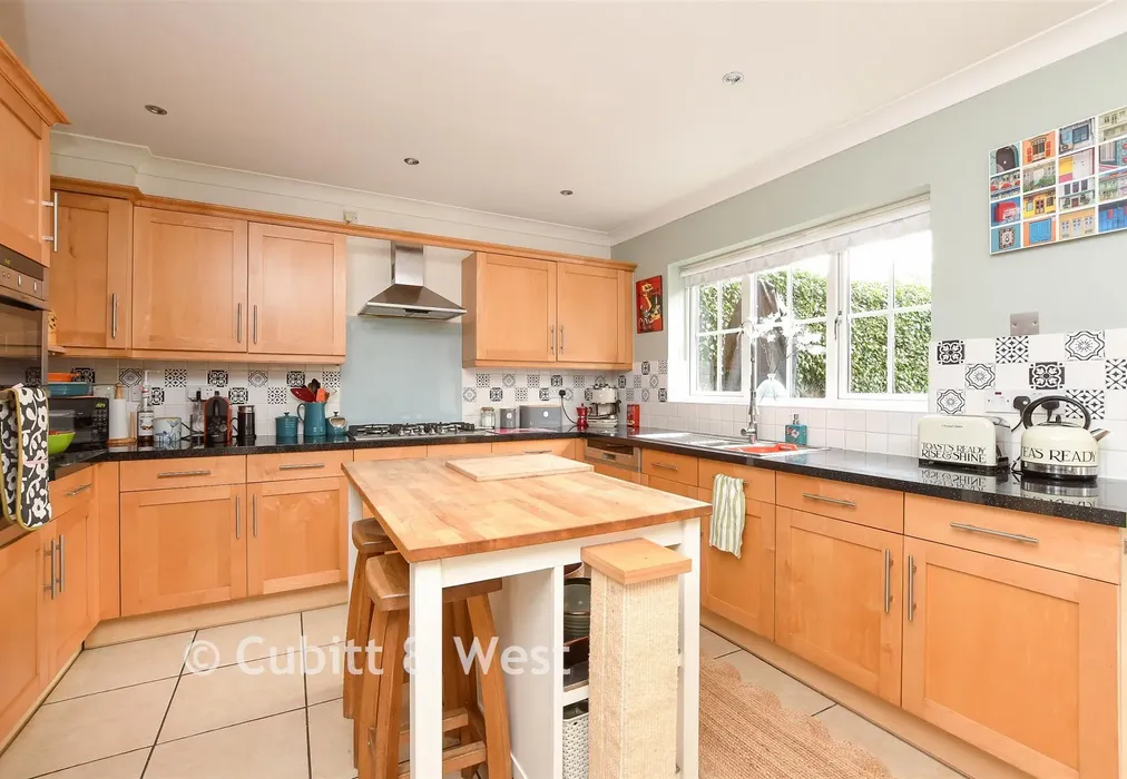 Kitchen/Diner - West Meads, Horley, Surrey - Wards of Kent