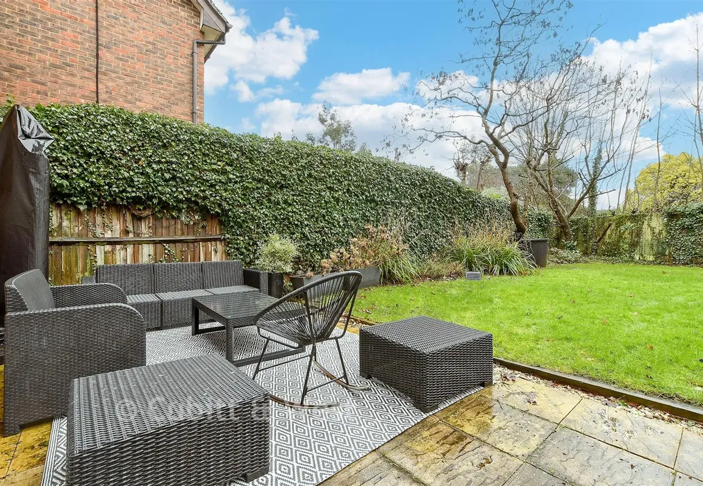 Rear Garden - West Meads, Horley, Surrey - Wards of Kent