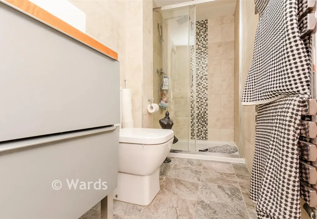 En-Suite Shower Room - Warwick Way, Dartford, Kent - Wards of Kent