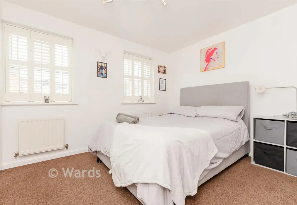 Bedroom 2 - Warwick Way, Dartford, Kent - Wards of Kent