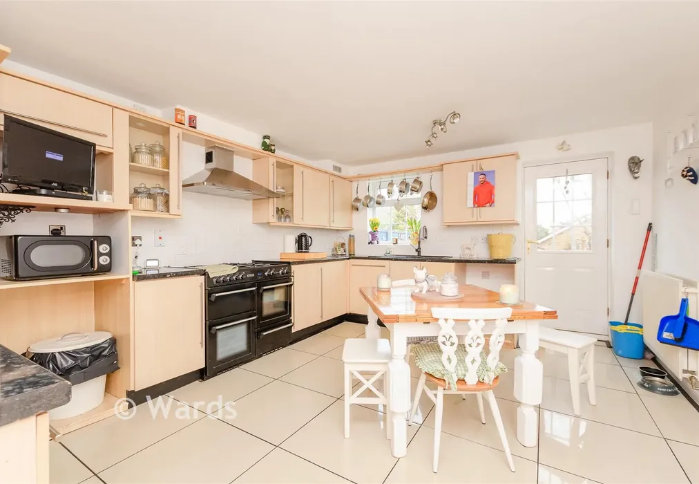 Kitchen/Diner - Warwick Way, Dartford, Kent - Wards of Kent