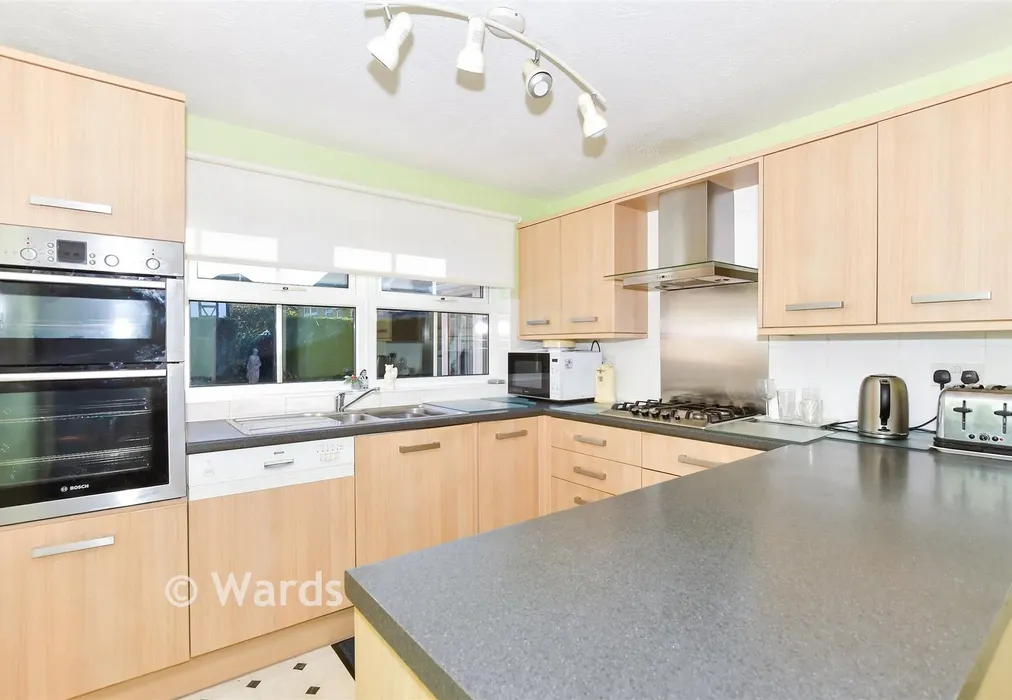 Kitchen/ Breakfast Room - Sissinghurst Drive, Maidstone, Kent - Wards of Kent