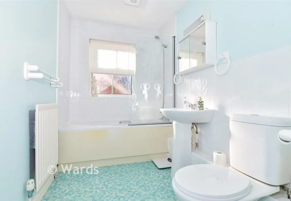 Bathroom - Sissinghurst Drive, Maidstone, Kent - Wards of Kent