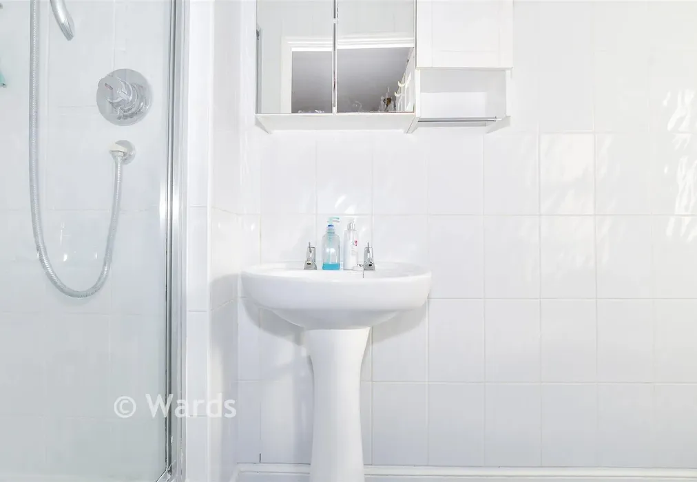 En-Suite Shower Room - Sissinghurst Drive, Maidstone, Kent - Wards of Kent