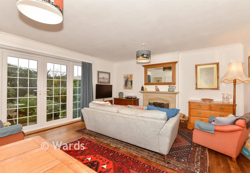 Lounge/Diner - Church Road, Hythe, Kent - Wards of Kent