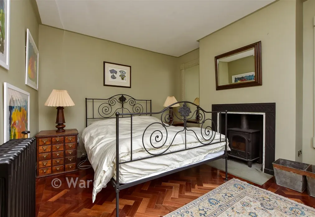 Bedroom 2 - Devonshire Terrace, Broadstairs, Kent - Wards of Kent