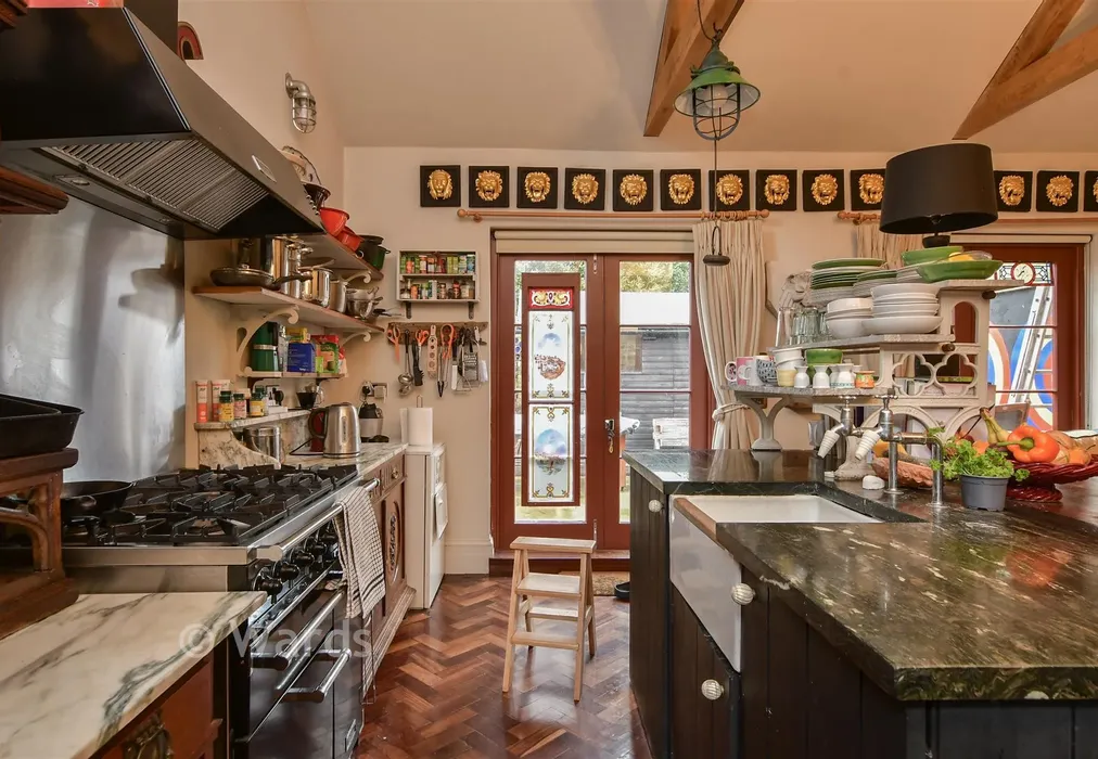 Kitchen/Diner - Devonshire Terrace, Broadstairs, Kent - Wards of Kent