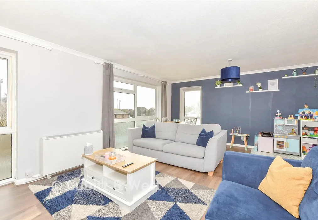 Lounge/Diner - St. Flora's Road, Littlehampton, West Sussex - Wards of Kent