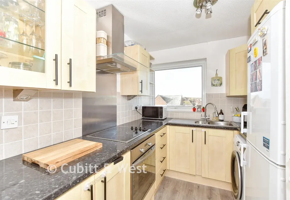 Kitchen - St. Flora's Road, Littlehampton, West Sussex - Wards of Kent