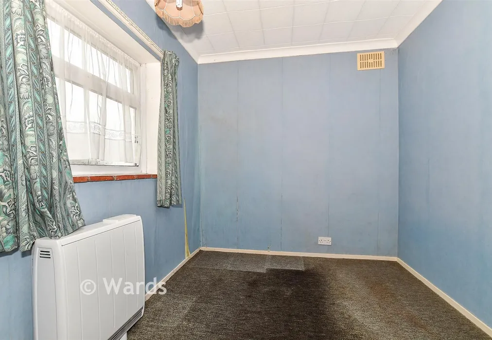 Bedroom 3 - Ivychurch Road, Brenzett, Romney Marsh, Kent - Wards of Kent