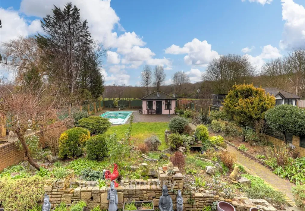 Rear Garden - Bury Road, London - Wards of Kent