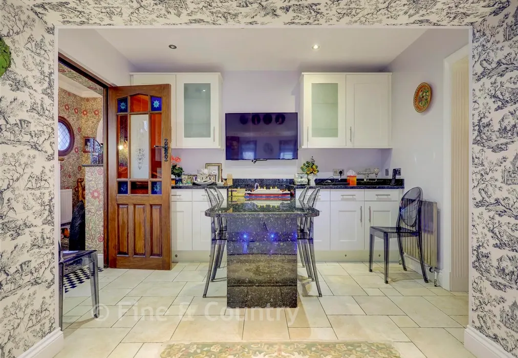 Kitchen/Breakfast Room - Bury Road, London - Wards of Kent