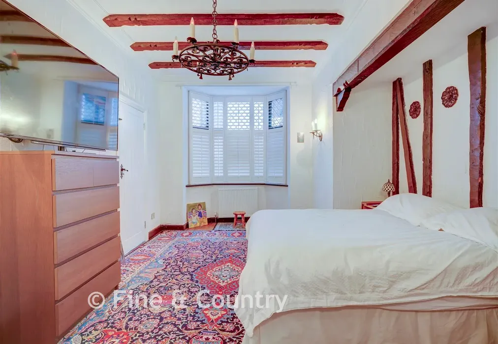 Bedroom - Bury Road, London - Wards of Kent