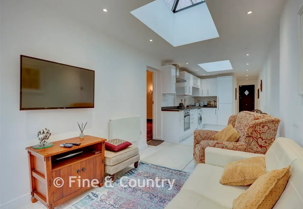 Annex Kitchen/Living Room - Bury Road, London - Wards of Kent