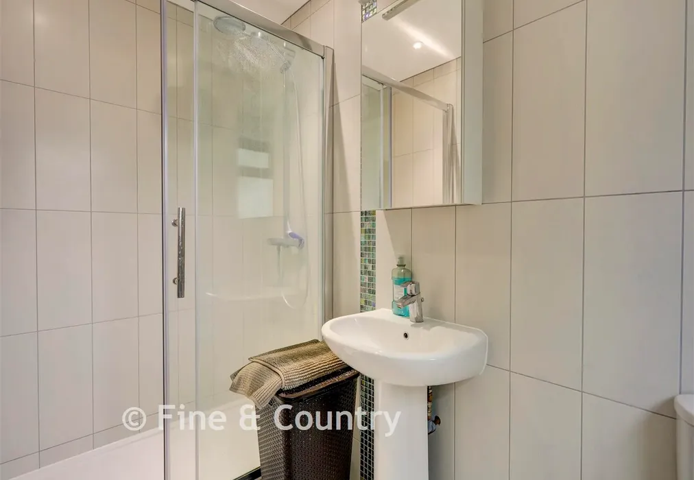 Shower Room - Bury Road, London - Wards of Kent
