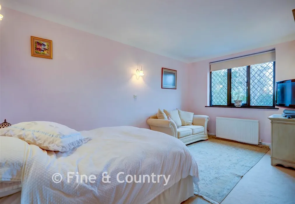 Bedroom - Bury Road, London - Wards of Kent