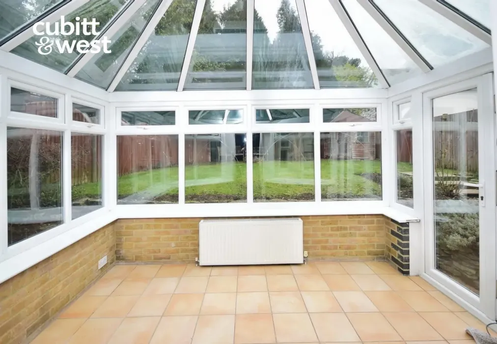 f4e40a8d-DSC_5215 - Raglan Road Reigate RH2 - Wards of Kent