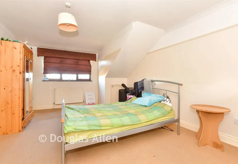 Bedroom 2 - Westlake Avenue, Bowers Gifford, Basildon, Essex - Wards of Kent