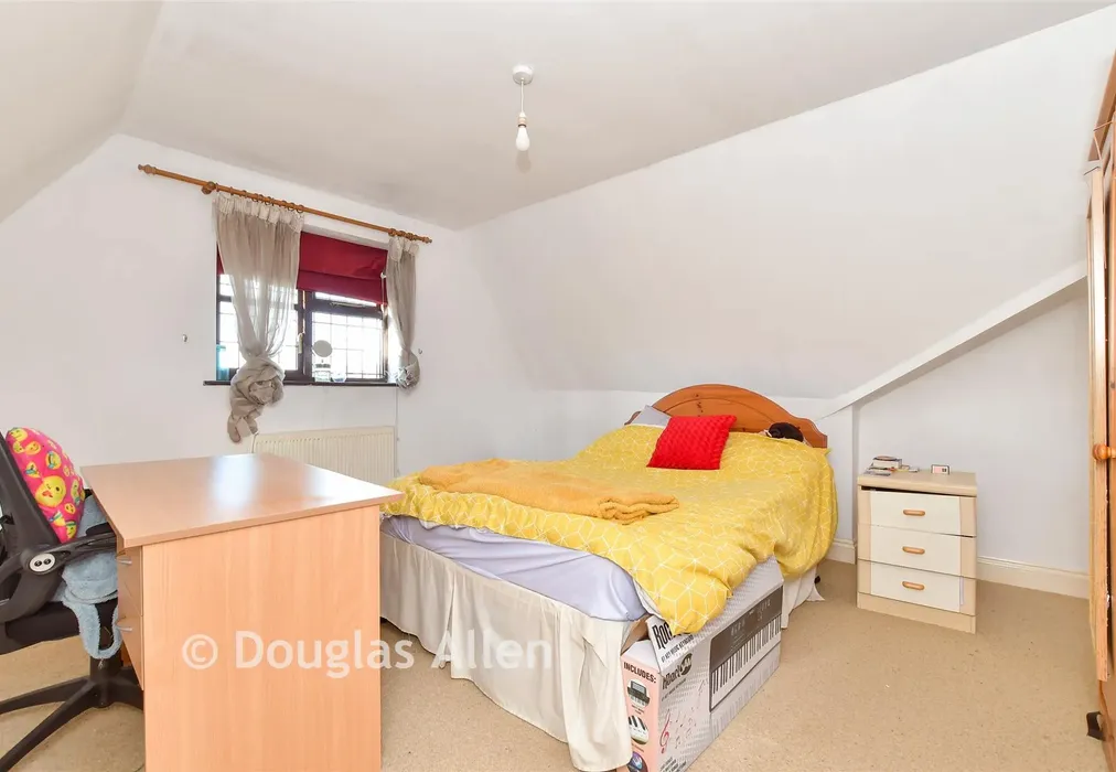 Bedroom 3 - Westlake Avenue, Bowers Gifford, Basildon, Essex - Wards of Kent