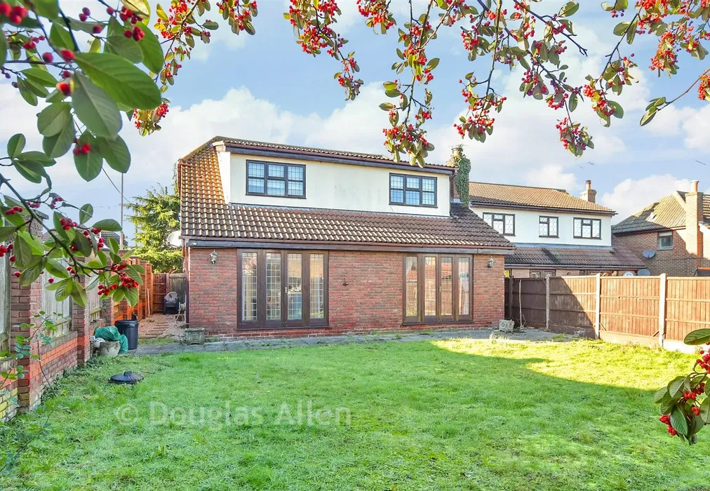 Rear Elevation - Westlake Avenue, Bowers Gifford, Basildon, Essex - Wards of Kent