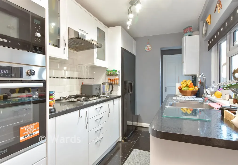 Kitchen - Waldeck Road, Dartford, Kent - Wards of Kent