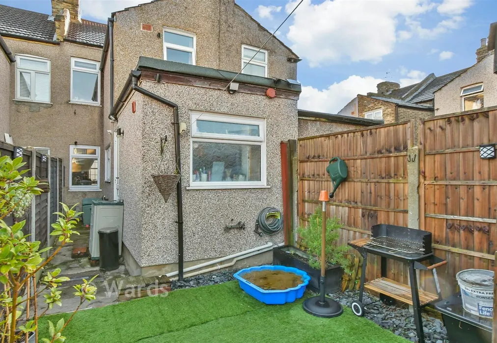 Rear Garden - Waldeck Road, Dartford, Kent - Wards of Kent