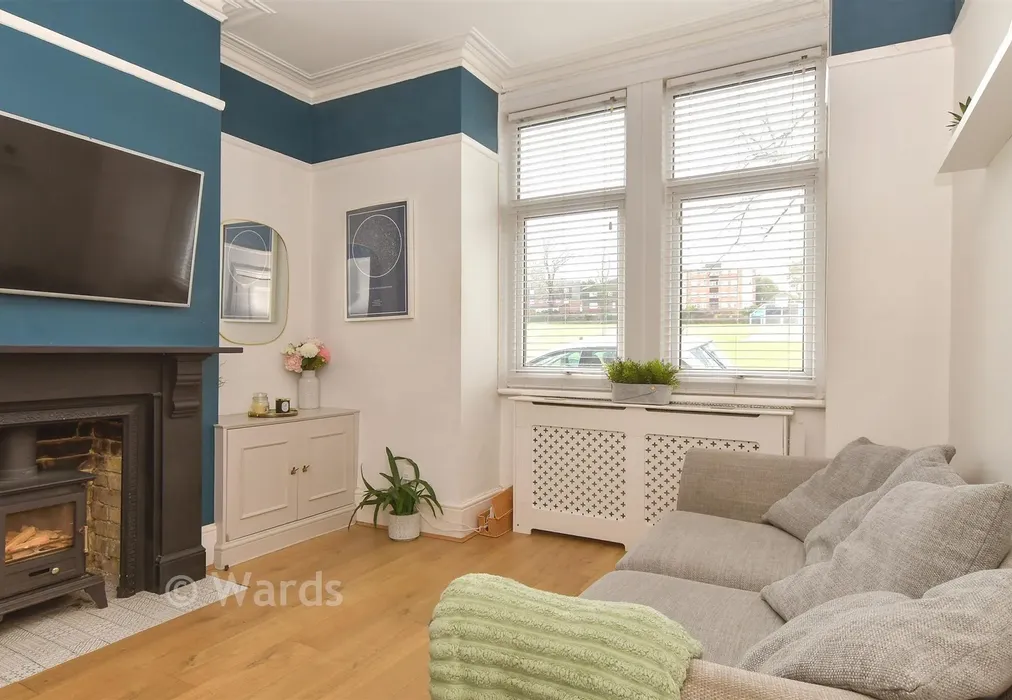 Lounge - Northcote Road, Strood, Rochester, Kent - Wards of Kent